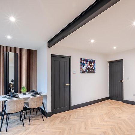 Modern 3Br Home - Private Parking - Tv In Every Bedroom Swansea Exteriér fotografie