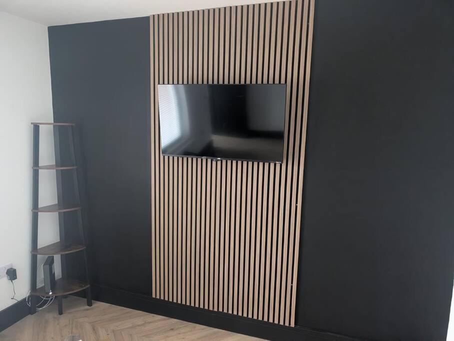Modern 3Br Home - Private Parking - Tv In Every Bedroom Swansea Exteriér fotografie